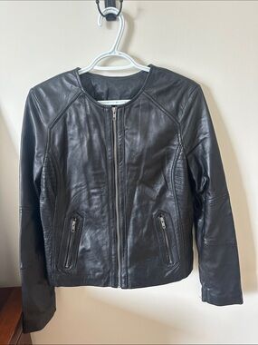 Black Rivet Women's Black Genuine Leather Collarless Moto Jacket